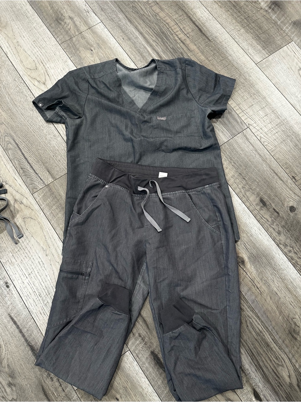 Figs Women's Charcoal Gray Drawstring Jogger Scrub Pants